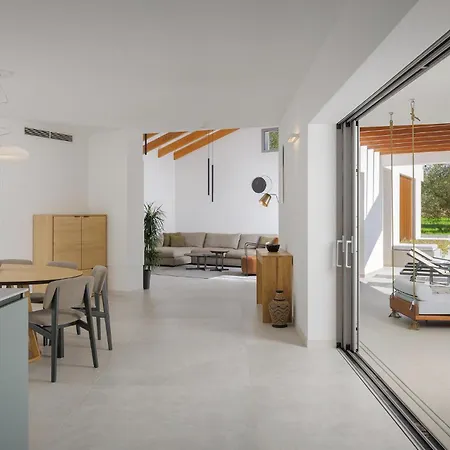 Holiday home Amazing In With Heated Swimming Pool *